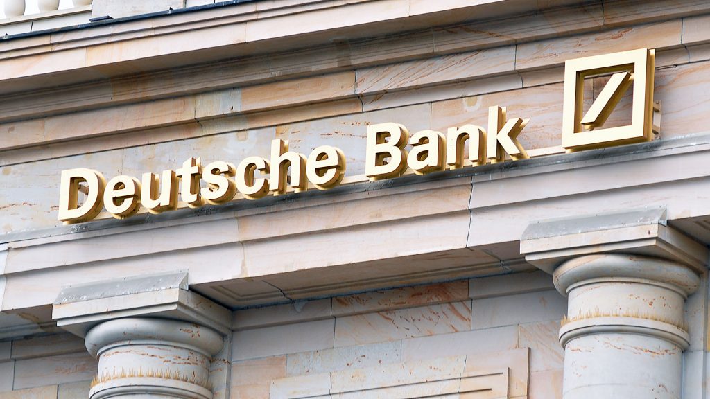 Lo ngại chuyển hướng sang Deutsche Bank